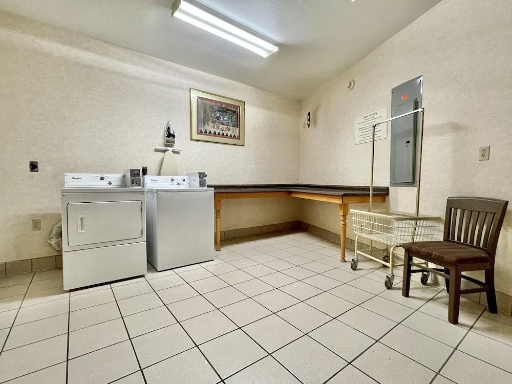 Fairbridge Inn & Suites Fort Wayne Bagian luar foto