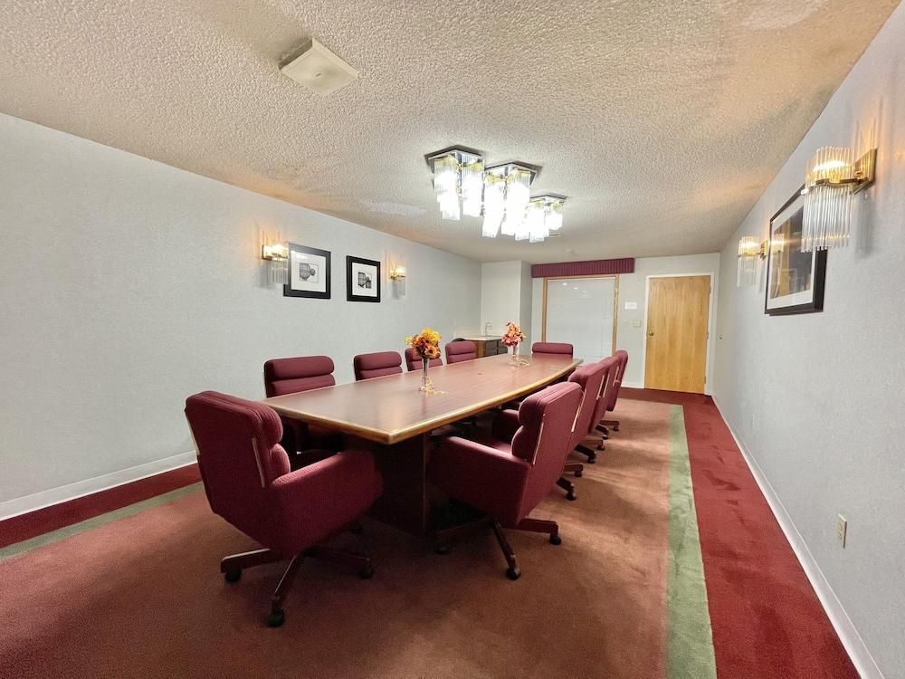 Fairbridge Inn & Suites Fort Wayne Bagian luar foto