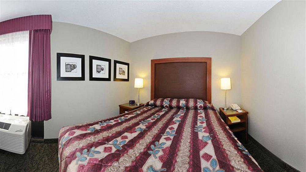 Fairbridge Inn & Suites Fort Wayne Bagian luar foto